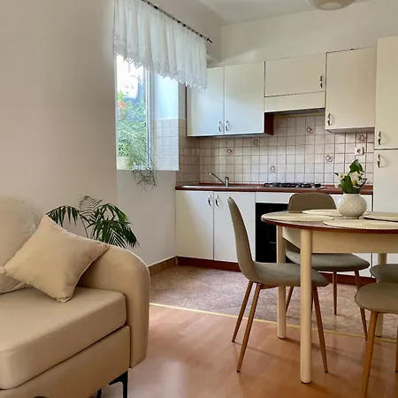 公寓 Josipa 拉布